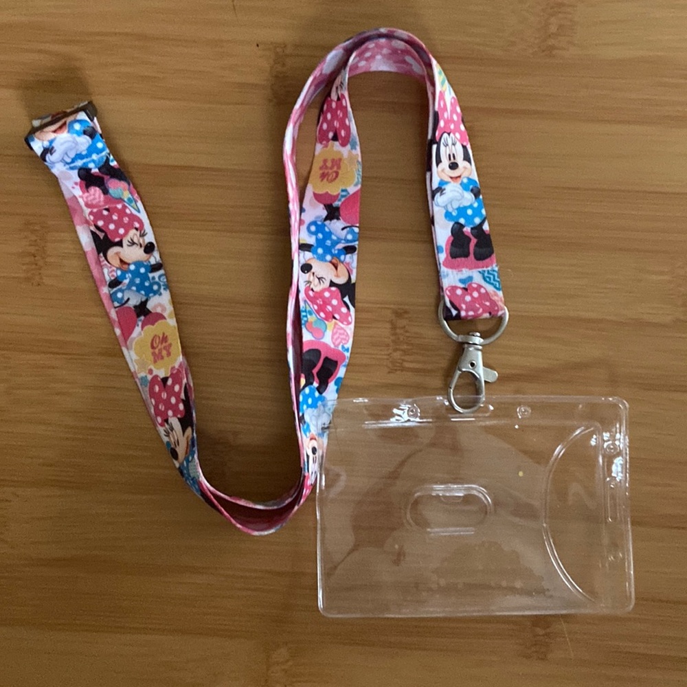 New pink Minnie Mouse lanyard and ID holder